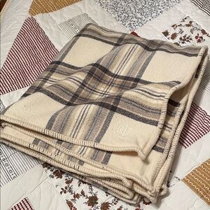 Lauren Ralph Lauren Cream, Tan, and Brown Plaid 100% Algodón Cotton Throw